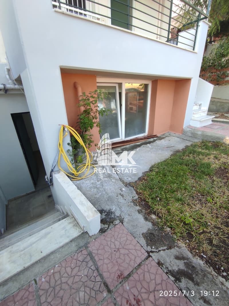 House in Center, Epanomi — Photo 24 of 30