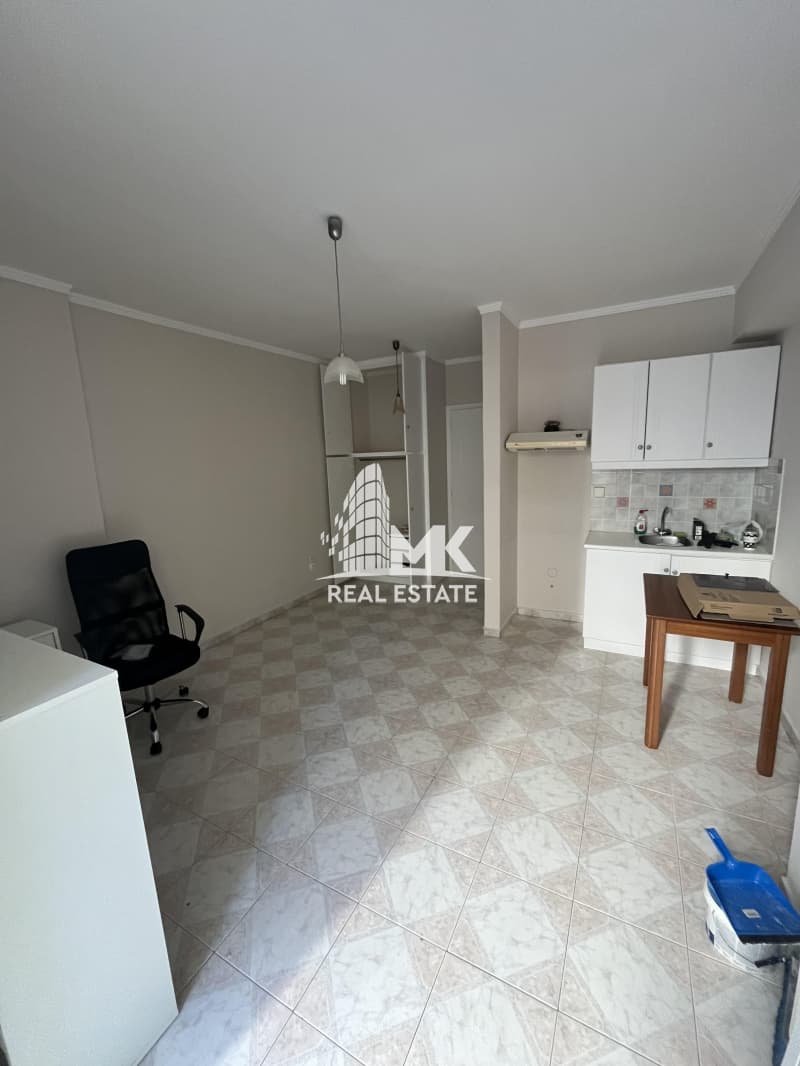 Apartment in Pyrosvestio, Patra — Photo 1 of 9