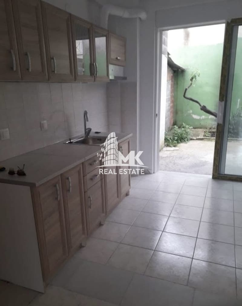 Apartment in T.E.I., Patra — Photo 3 of 7
