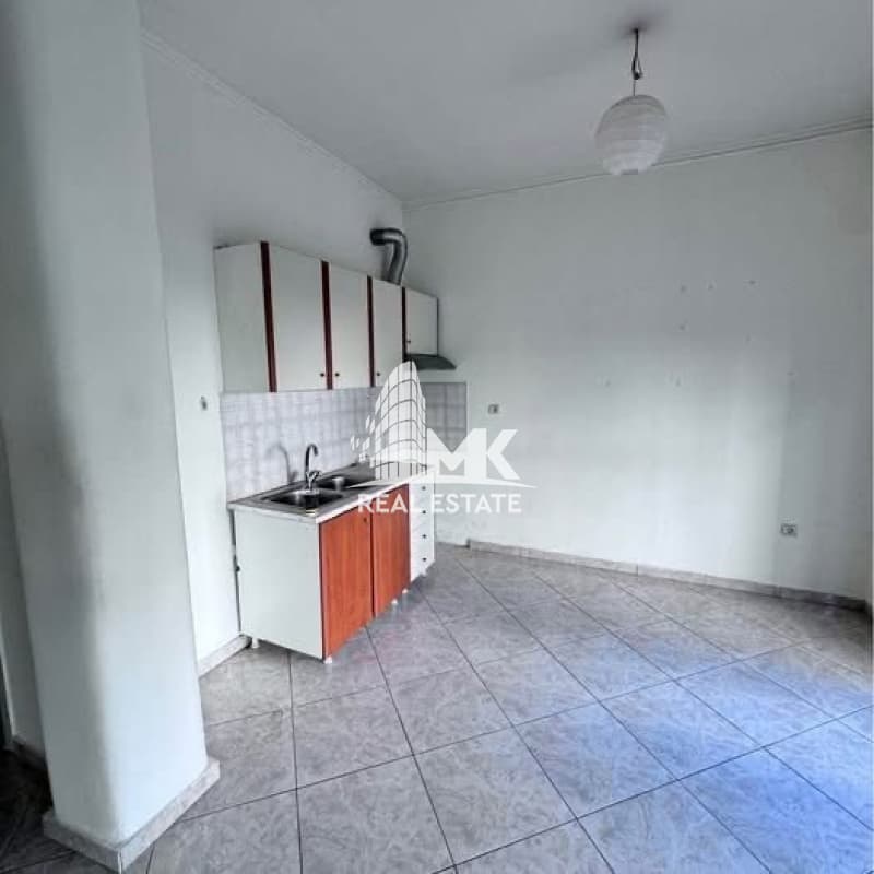 Apartment in Frourio, Patra — Photo 2 of 8