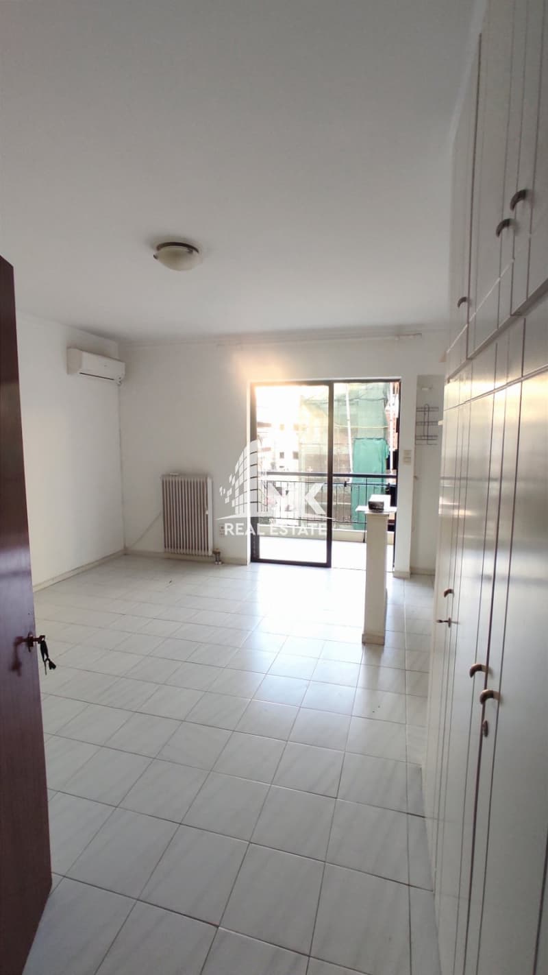 Apartment in Frourio, Patra — Photo 2 of 19