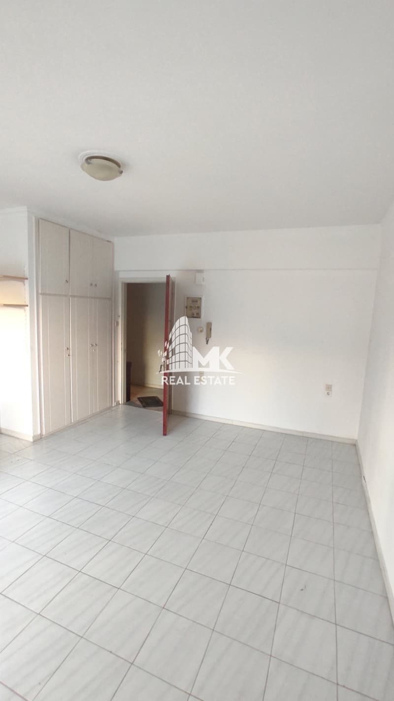Apartment in Frourio, Patra — Photo 4 of 19