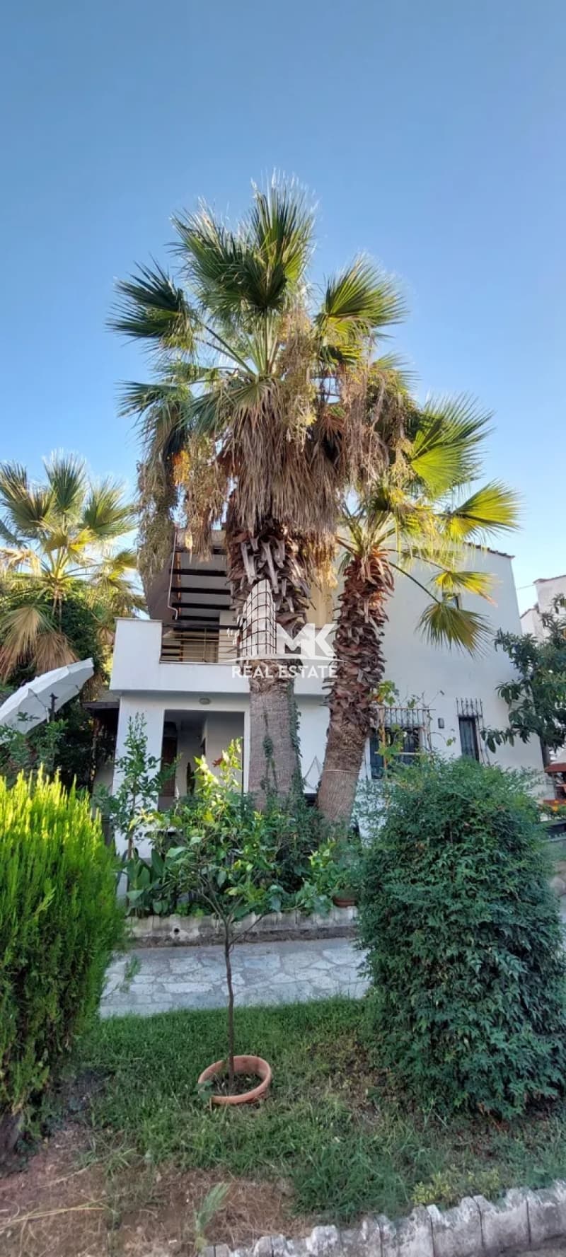 House in Chaniotis, Pallini — Photo 1 of 23