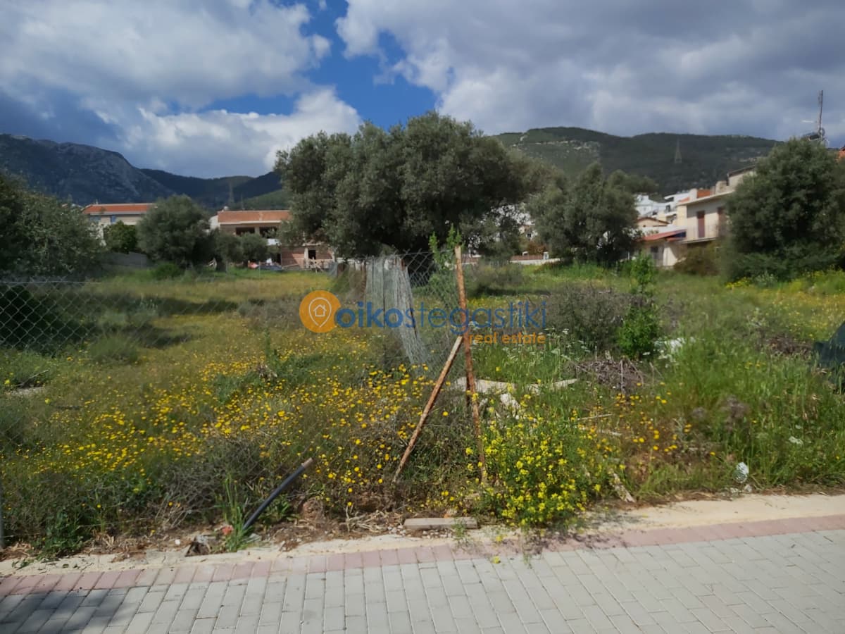 Οικόπεδο στην Κέντρο, Γλυκά Νερά