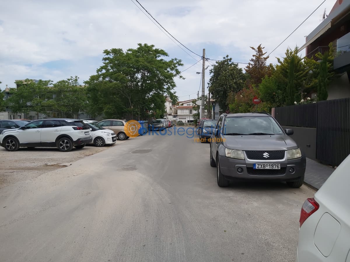 Οικόπεδο στην Μπάλανα, Γέρακας