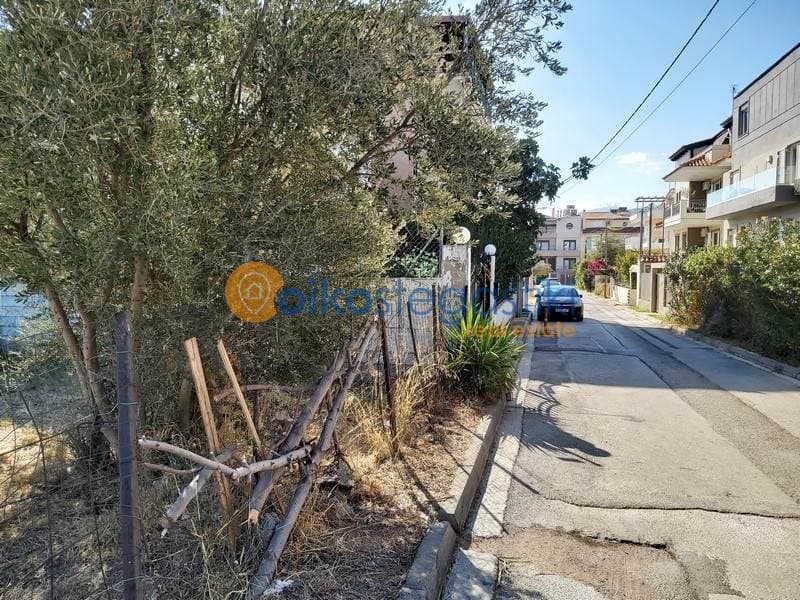Οικόπεδο στην Γαργηττός, Γέρακας