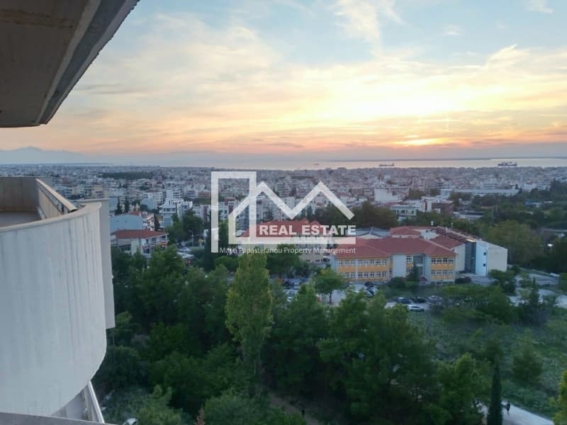Apartment in Center, Pylea — Photo 3 of 3