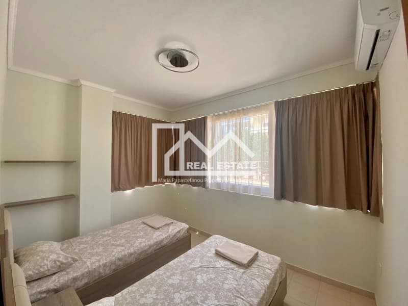House in Loutra, Pallini — Photo 7 of 14