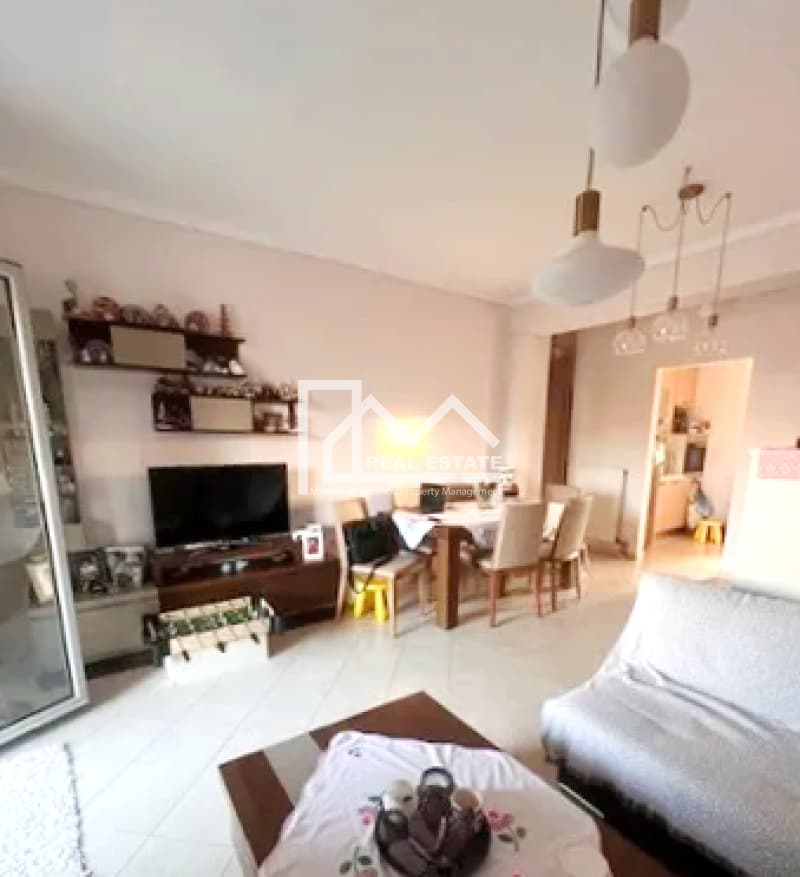 Apartment in Center, Pylea — Photo 4 of 15