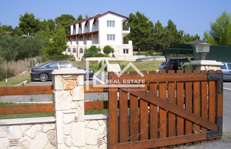 House in Paliouri, Pallini — Photo 1 of 14