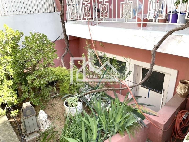 House in Trachones, Alimos — Photo 7 of 30