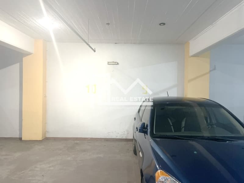 Χώρος Στάθμευσης στην Άγιος Πέτρος, Παλαιό Φάληρο — Φωτογραφία 2 από 4