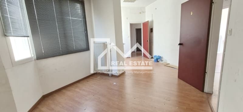 Office in Platia Kanigos, Exarchia - Neapoli — Photo 15 of 23