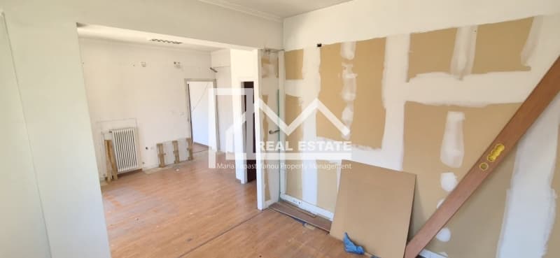 Office in Platia Kanigos, Exarchia - Neapoli — Photo 6 of 23