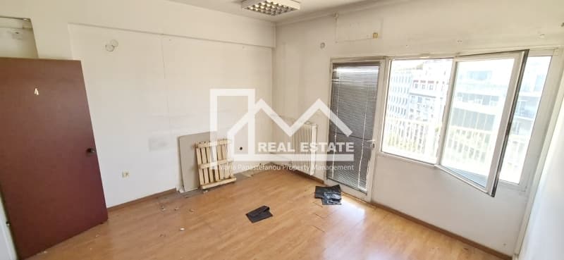 Office in Platia Kanigos, Exarchia - Neapoli — Photo 19 of 23