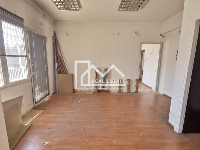Office in Platia Kanigos, Exarchia - Neapoli — Photo 11 of 23