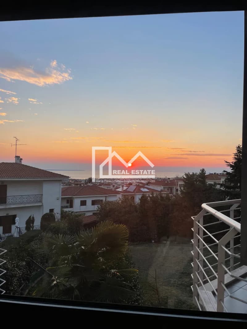 Apartment in Center, Panorama — Photo 1 of 10