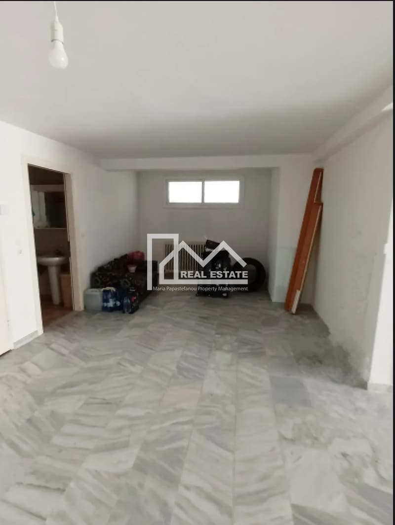 House in Center, Panorama — Photo 11 of 11