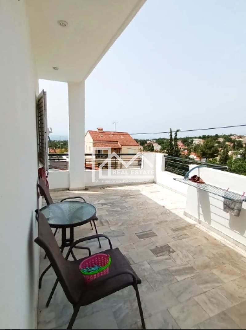 House in Center, Panorama — Photo 8 of 11