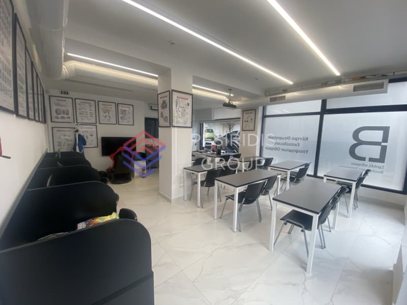 Retail Store in Omonia, Stavroupoli — Photo 1 of 30