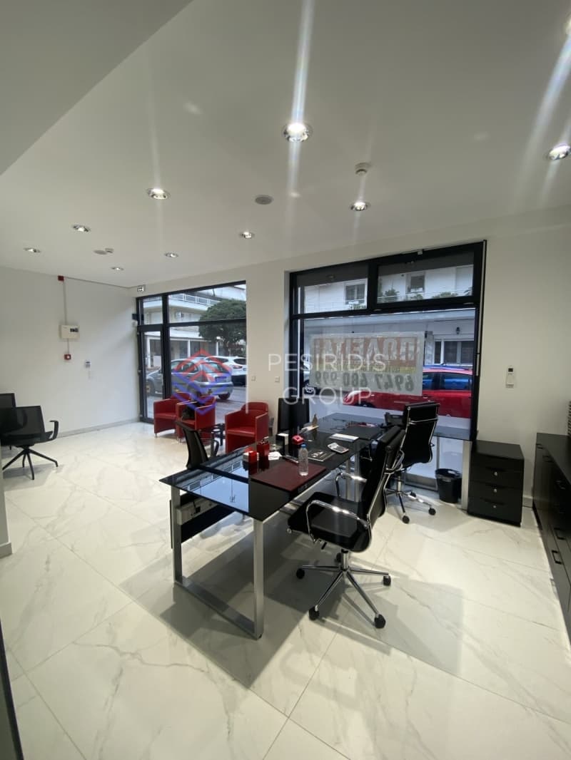 Retail Store in Omonia, Stavroupoli — Photo 10 of 30