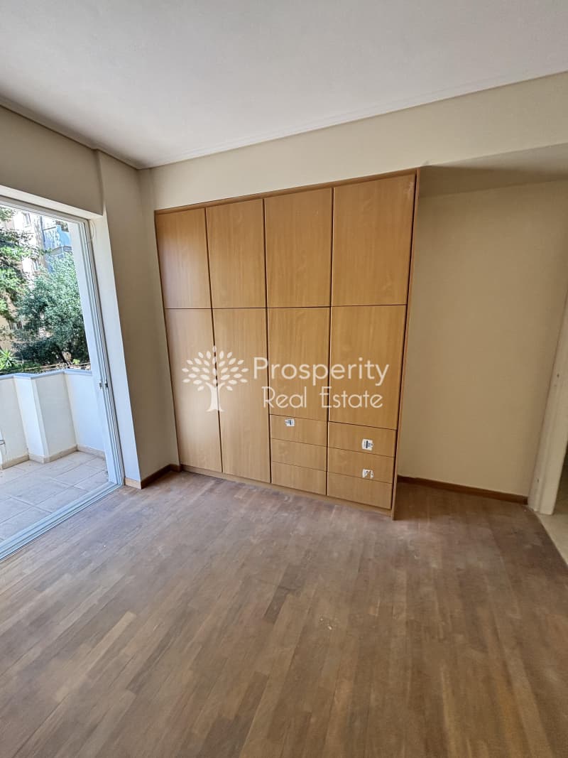 Apartment in Prasinos Lofos, Iraklio — Photo 9 of 13