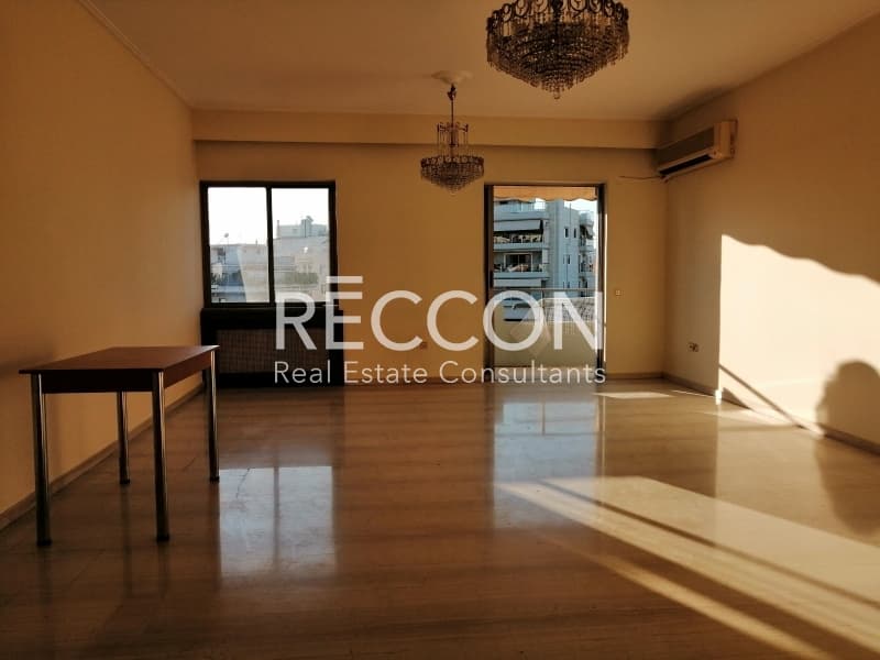 Apartment in Center, Nea Smyrni — Photo 1 of 28