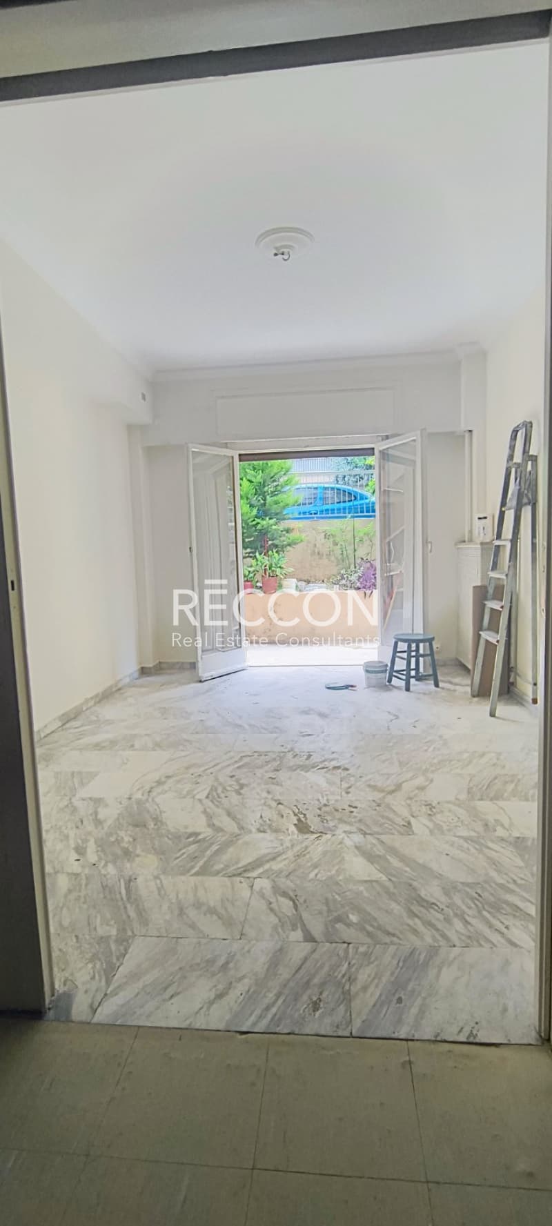 Apartment in Neo Pagkrati, Vironas — Photo 2 of 25