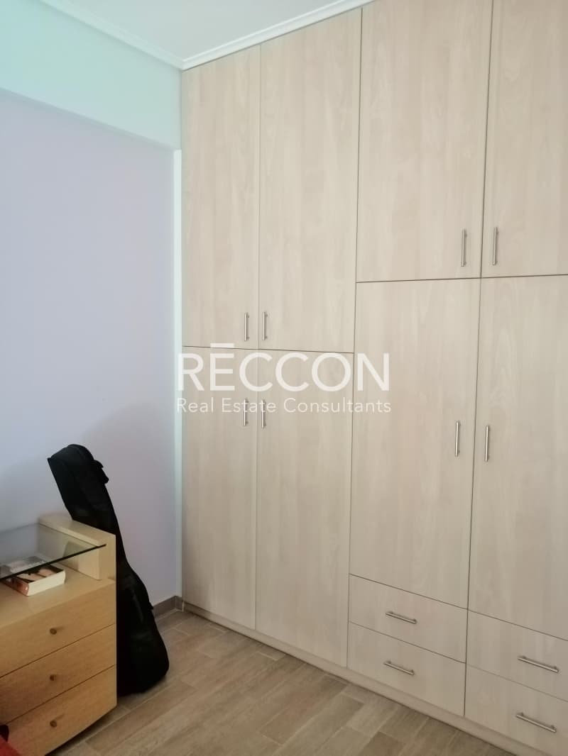 Apartment in Zoodochos Pigi, Vironas — Photo 10 of 18