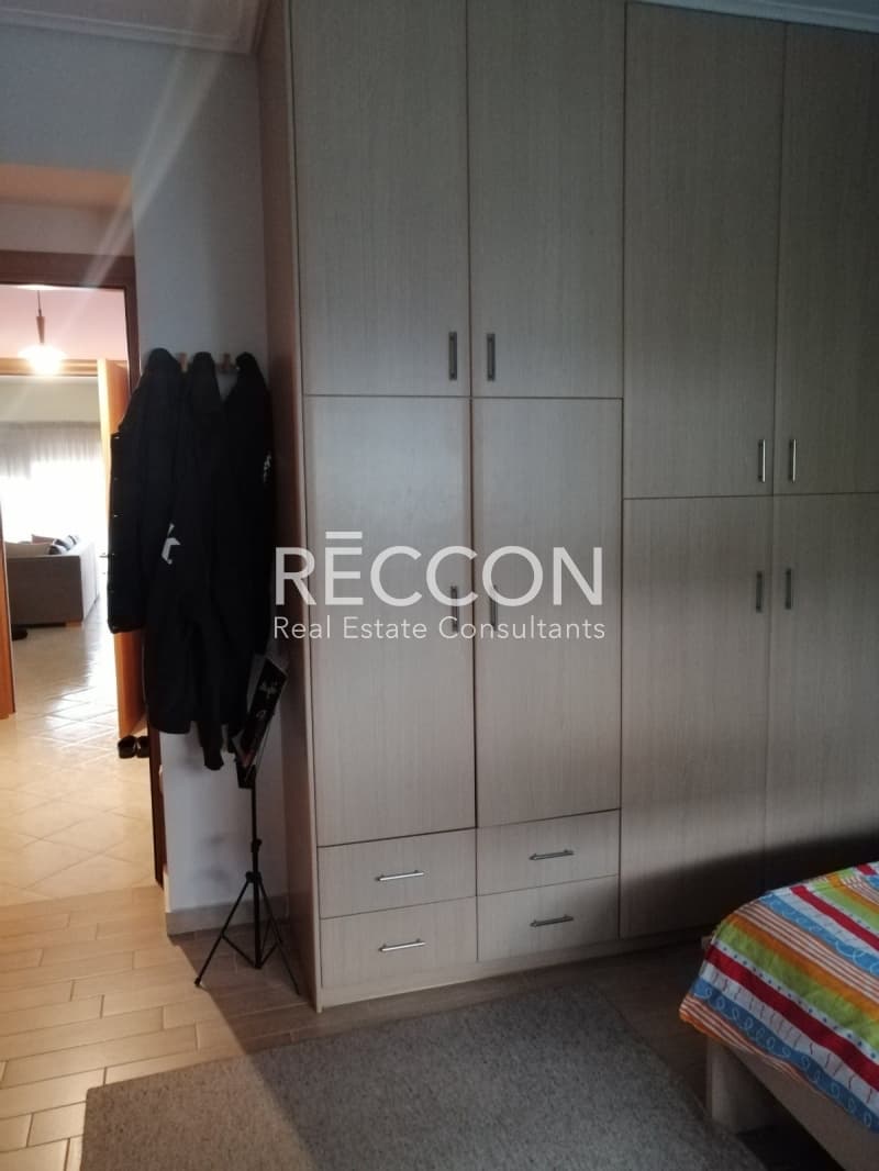 Apartment in Zoodochos Pigi, Vironas — Photo 13 of 18