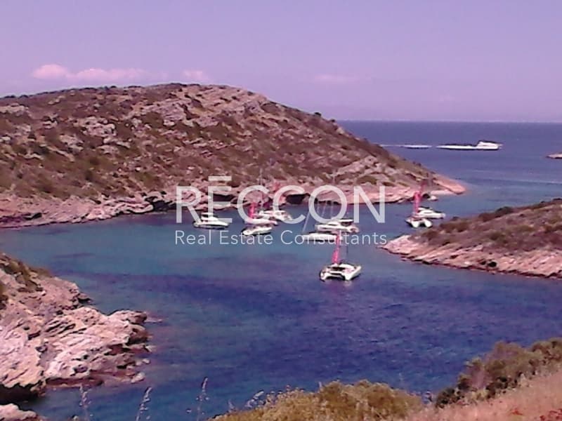 Parcel in Kiani Akti, Poros — Photo 2 of 4