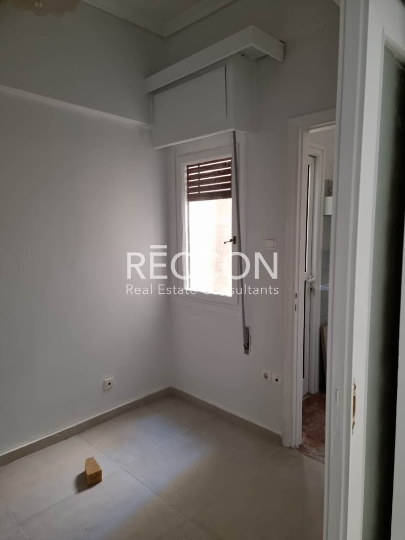 Apartment in Plateia Koliatsou, Patision - Acharnon — Photo 16 of 30