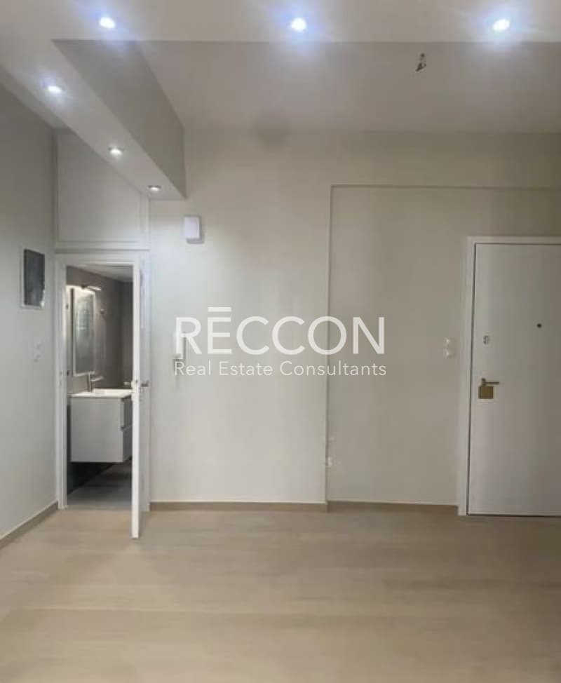 Apartment in Neo Pagkrati, Vironas — Photo 1 of 16
