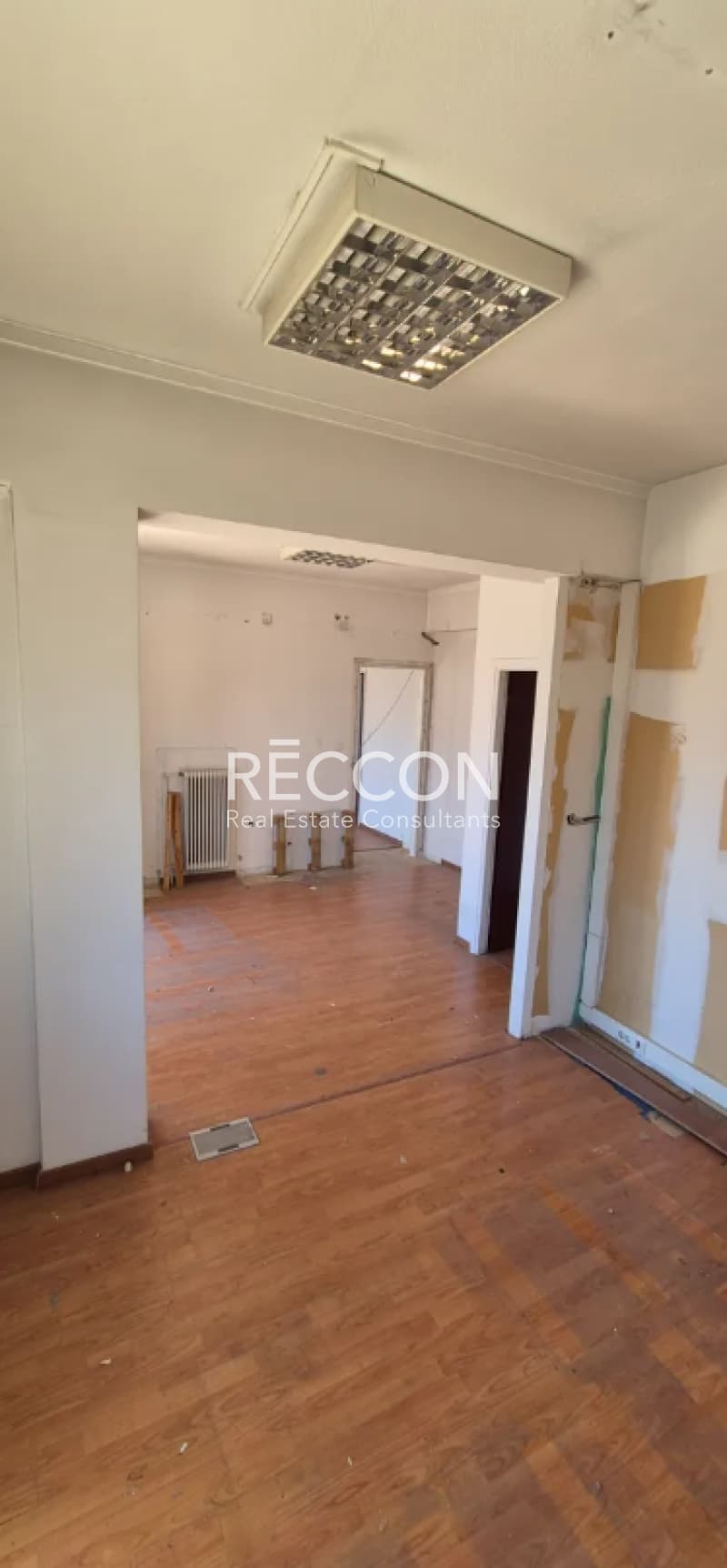Office in Platia Kanigos, Exarchia - Neapoli — Photo 8 of 25