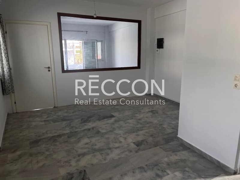 Apartment in Center, Nea Erithraia — Photo 2 of 16