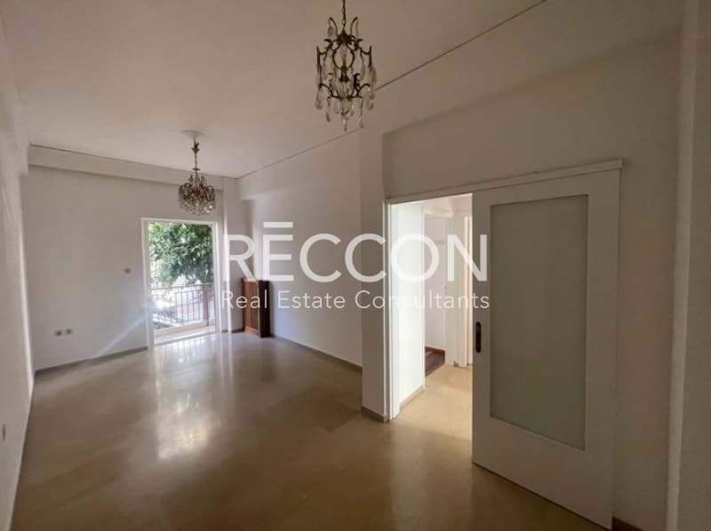 Apartment in Dafni, Dafni — Photo 1 of 11