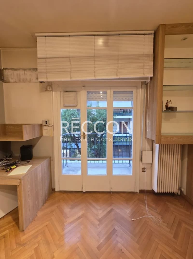 Apartment in Politechneio, Exarchia - Neapoli — Photo 3 of 11