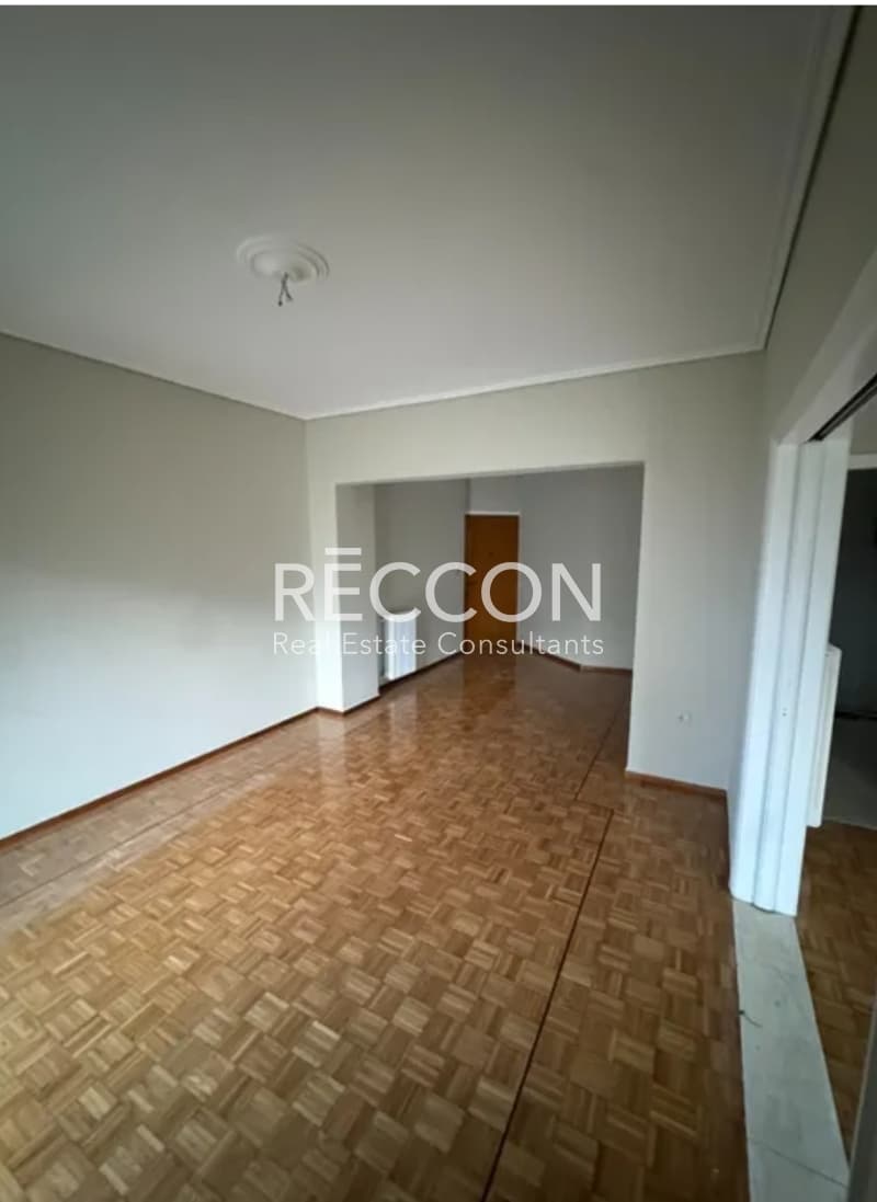 Apartment in Alsos, Nea Smyrni — Photo 2 of 18