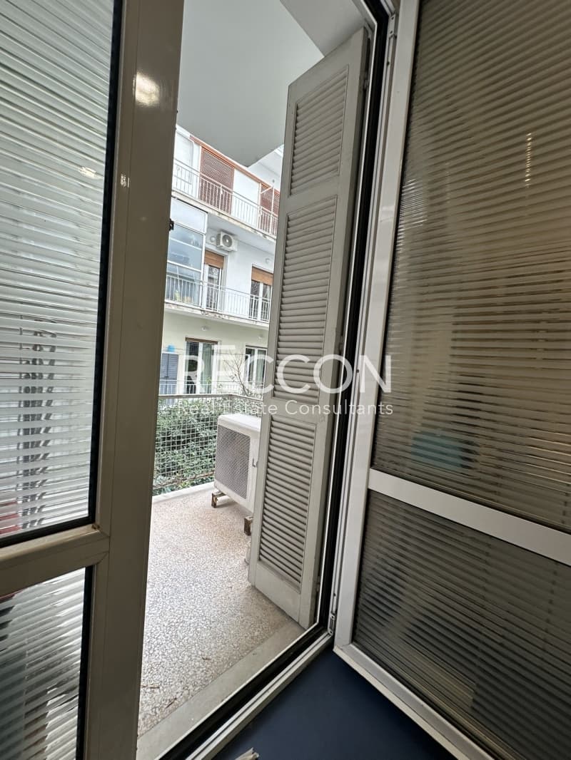 Apartment in akadimia Platonos, Kolonos - Kolokinthous — Photo 13 of 30