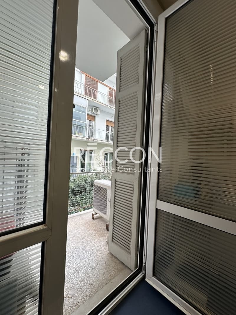 Apartment in akadimia Platonos, Kolonos - Kolokinthous — Photo 12 of 30