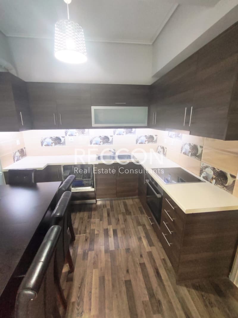 Apartment in Neo Pagkrati, Vironas — Photo 1 of 13