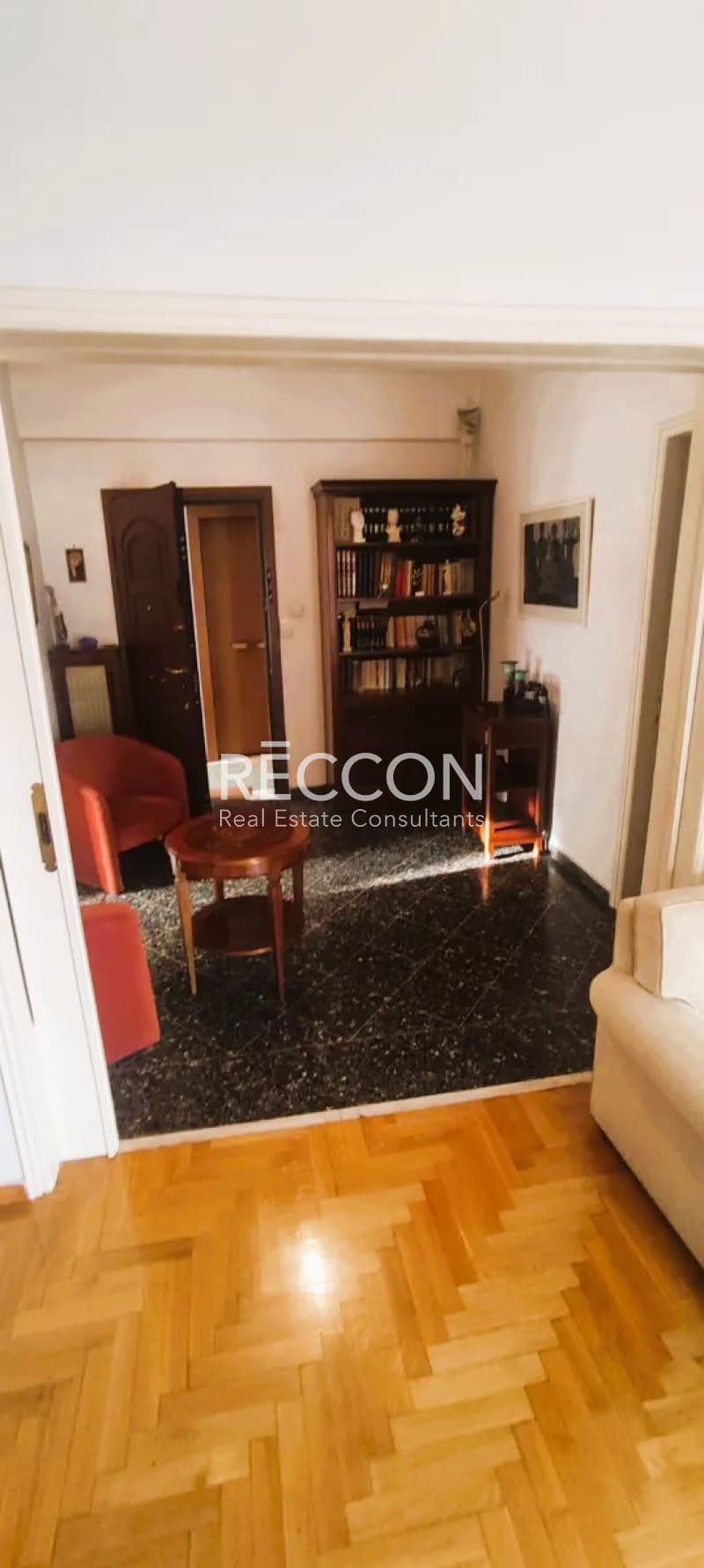 Apartment in Agia Anna, Chalandri — Photo 1 of 12