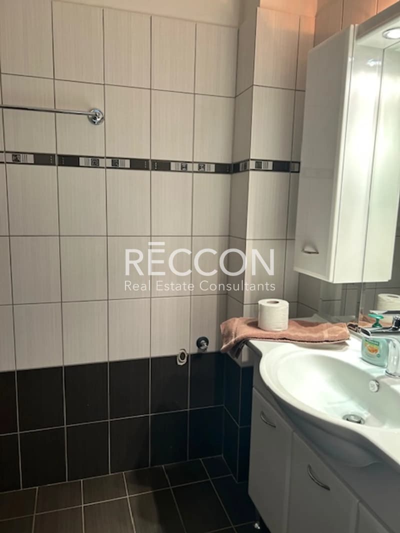 Apartment in Platia Kanigos, Exarchia - Neapoli — Photo 11 of 13