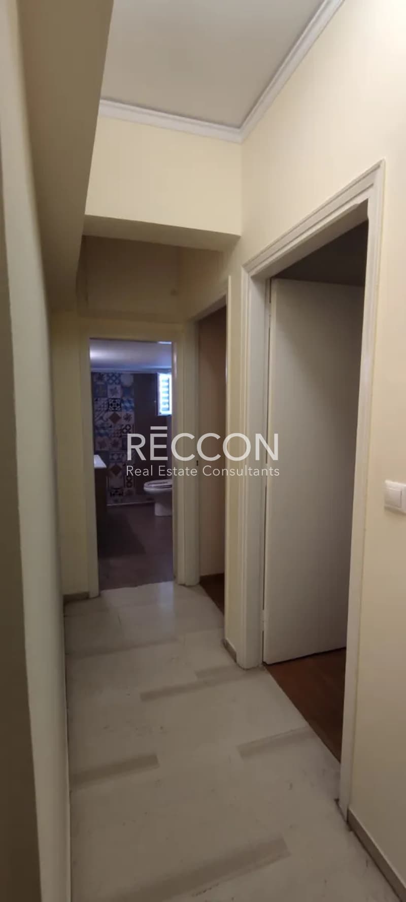 Office in Agia Anna, Chalandri — Photo 2 of 19