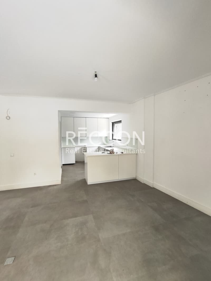 Apartment in Center, Vouliagmeni — Photo 8 of 20