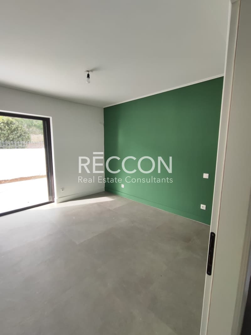 Apartment in Center, Vouliagmeni — Photo 17 of 20