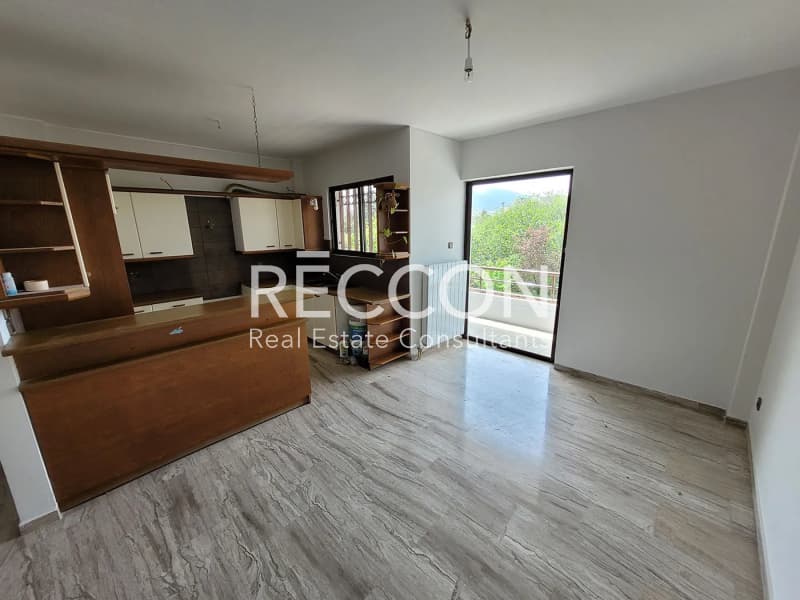 Apartment in Metamorfosi, Chalandri — Photo 1 of 17