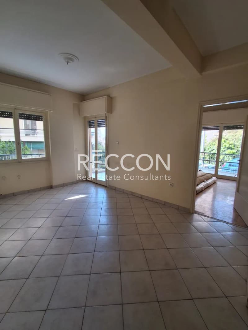 Apartment in Analipsi, Vironas — Photo 1 of 30