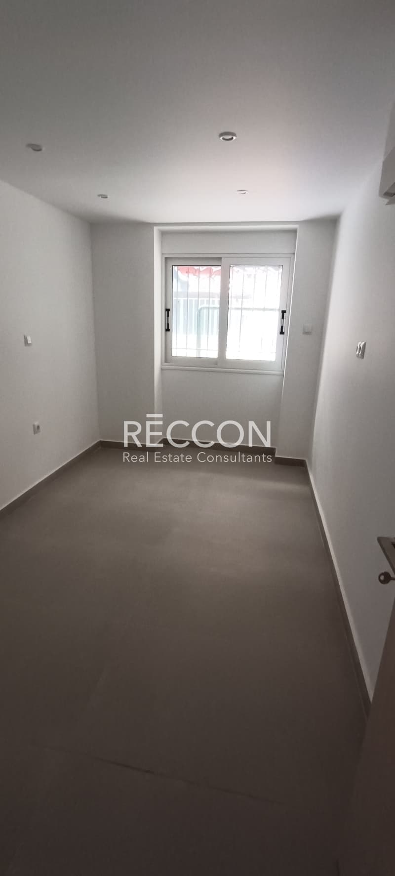 Apartment in Platia Kipselis, Kipseli — Photo 2 of 15