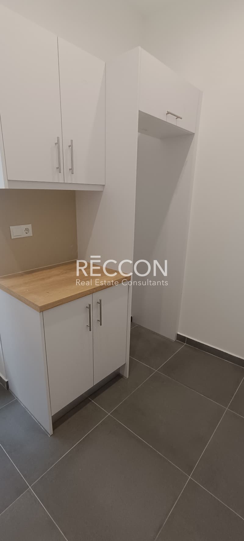 Apartment in Fokionos Negri, Kipseli — Photo 10 of 11
